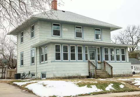 1600 Forest Ave, Waterloo, IA 50702