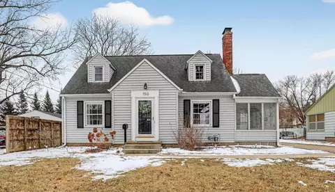 150 Hawthorne Ave, Waterloo, IA 50702