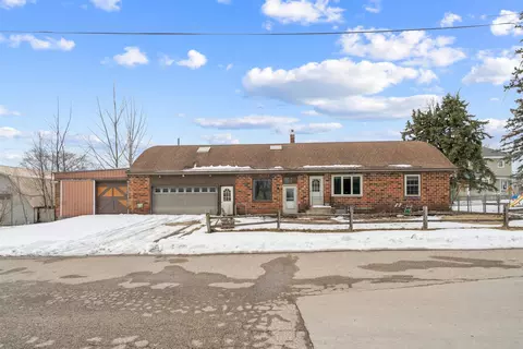 106 NE 2nd St, Tripoli, IA 50676