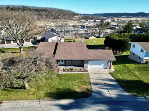 608 Moen St, Decorah, IA 52101