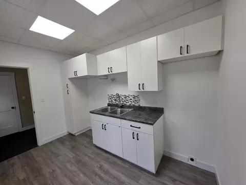 Kitchen - 712 E Main St, New Hampton, IA 50659 photo 1 of 1