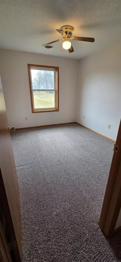 203 E Ridge St, Readlyn, IA 50668 photo 9