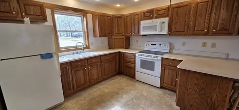 203 E Ridge St, Readlyn, IA 50668 photo 4