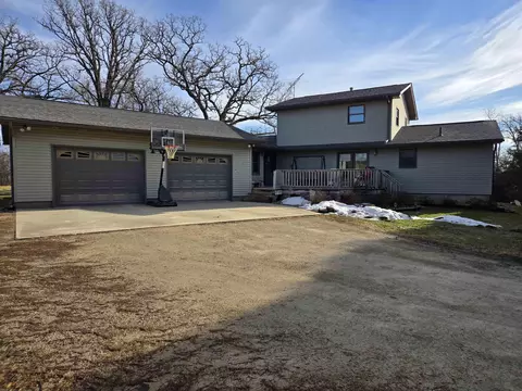 14777 Mill Rd, Lime Springs, IA 52155
