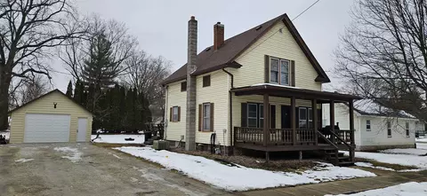 202 Alexander St, Fayette, IA 52142