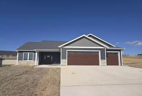 2372 Shagbark Lane Rd, Decorah, IA 52101