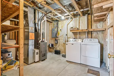 4034 Mark Dr, Waterloo, IA 50701 photo 21