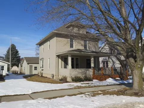 Exterior - 818 E Main, Decorah, IA 52101 photo 2 of 5