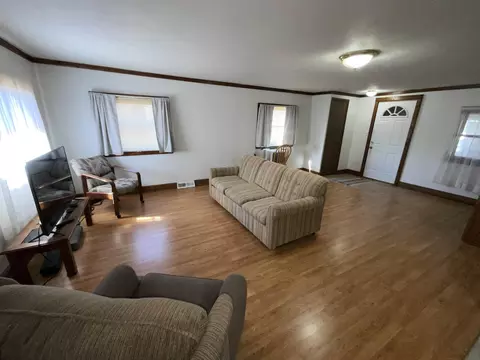 Living - 28882 Pine Sts, Eldorado, IA 52175 photo 3 of 4