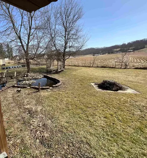 Exterior - 28882 Pine Sts, Eldorado, IA 52175 photo 7 of 11