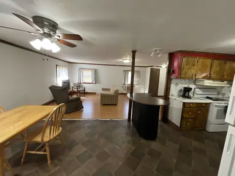 Living - 28882 Pine Sts, Eldorado, IA 52175 photo 2 of 4
