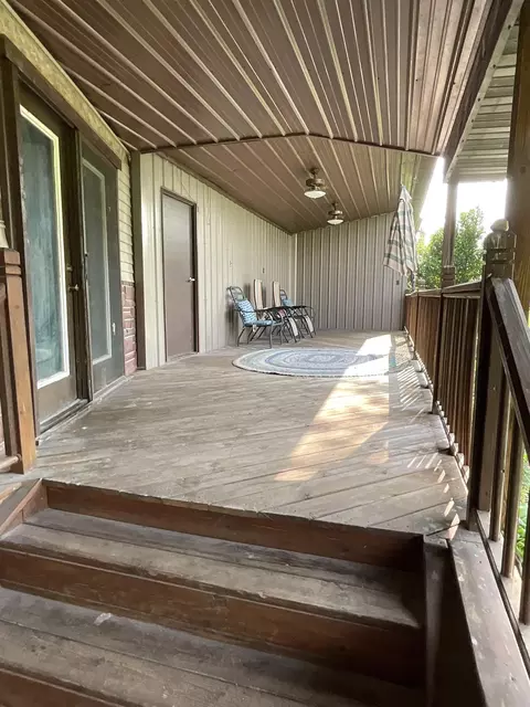 Exterior - 28882 Pine Sts, Eldorado, IA 52175 photo 8 of 11
