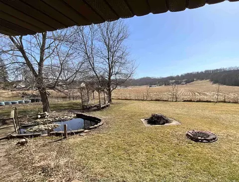 Exterior - 28882 Pine Sts, Eldorado, IA 52175 photo 9 of 11