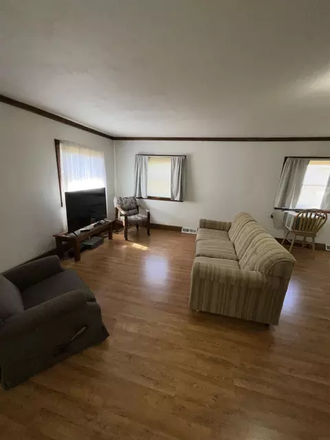Living - 28882 Pine Sts, Eldorado, IA 52175 photo 4 of 4