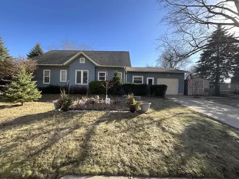 319 N Pine St, West Union, IA 52175