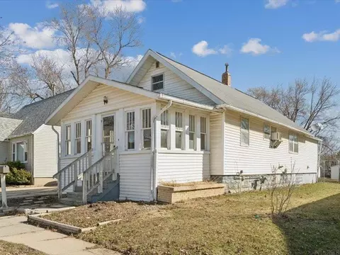 519 2nd Ave NW, Oelwein, IA 50662