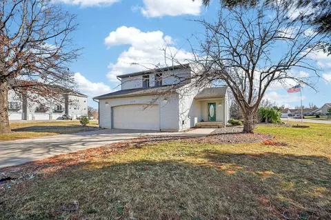 1319 Leitha Ter, Waverly, IA 50677