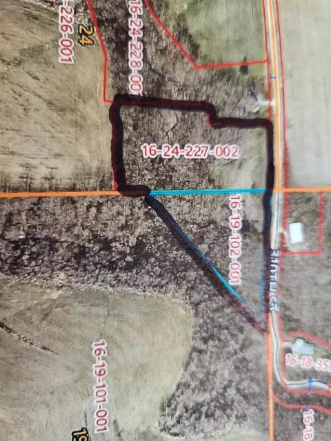 33834 310th St, Guttenberg, IA 52052