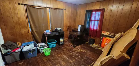 Bedroom - 2207 E 4th St, Waterloo, IA 50703 photo 2 of 2