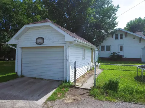 Other - 2207 E 4th St, Waterloo, IA 50703 photo 2 of 8