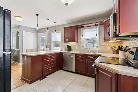 Kitchen - 1141 E Mitchell Ave, Waterloo, IA 50702 photo 1 of 3