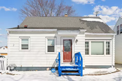 Exterior - 1141 E Mitchell Ave, Waterloo, IA 50702 photo 1 of 3