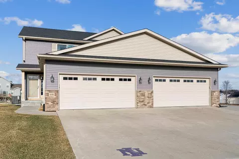 4106 Mourning Dove Dr, Waterloo, IA 50702