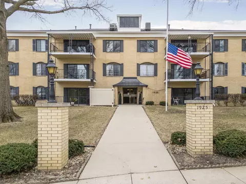 1925 Westchester Rd #214, Waterloo, IA 50701