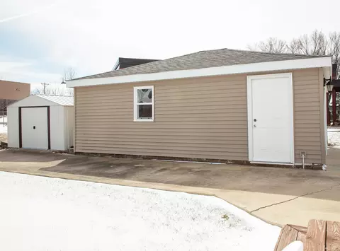 743 Progress, Waterloo, IA 50701 photo 24
