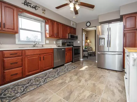 743 Progress, Waterloo, IA 50701 photo 3