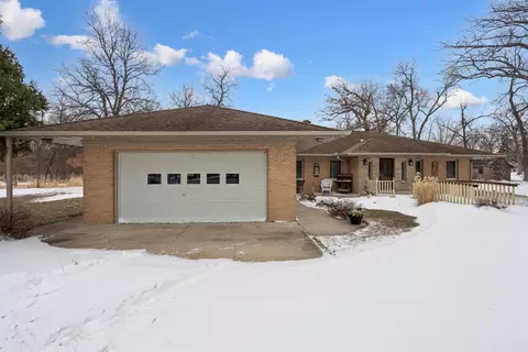 1615 1st St E, Independence, IA 50644