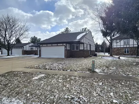 3464 Kingswood Pl, Waterloo, IA 50701