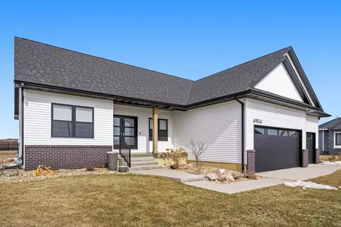 4904 Cohen Ct, Cedar Falls, IA 50613