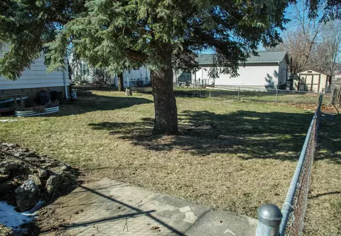 Exterior - 1181 E Mitchell, Waterloo, IA 50702 photo 8 of 8