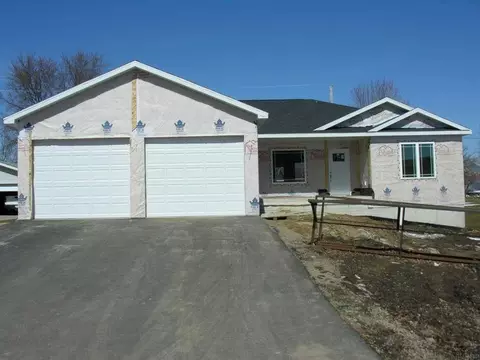 221 Oak St, Osage, IA 50461