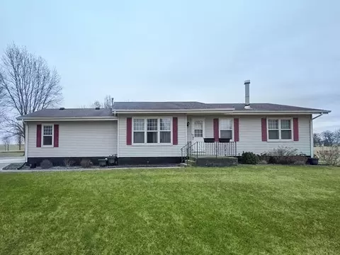 1926 Honey Creek Rd, Manchester, IA 52057