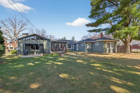 Exterior - 210 Ivanhoe Rd, Waterloo, IA 50701 photo 6 of 9