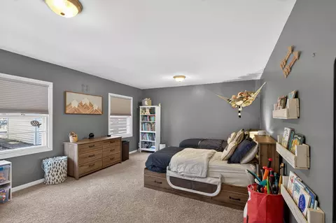 Bedroom - 210 Ivanhoe Rd, Waterloo, IA 50701 photo 6 of 7