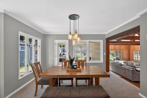 Dining - 210 Ivanhoe Rd, Waterloo, IA 50701 photo 4 of 5