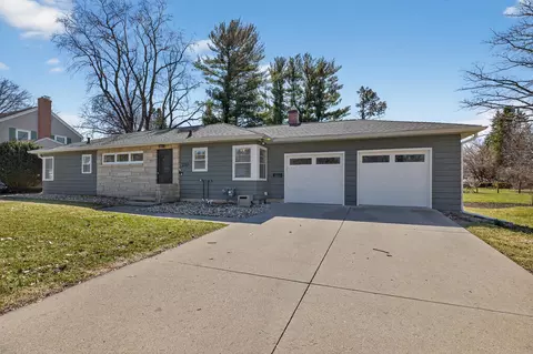 Exterior - 210 Ivanhoe Rd, Waterloo, IA 50701 photo 2 of 9