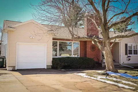 263 Byrnbrae St, Waterloo, IA 50701
