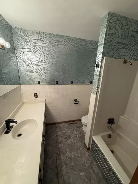 Bath - 416 Elder St, Dike, IA 50624 photo 1 of 4