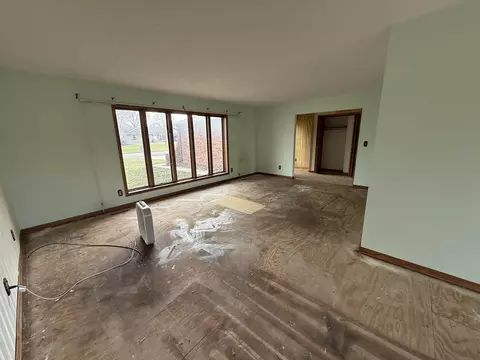 Living - 416 Elder St, Dike, IA 50624 photo 3 of 5