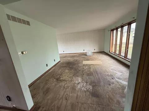 Living - 416 Elder St, Dike, IA 50624 photo 5 of 5