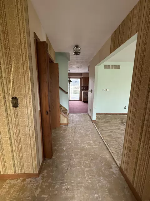 Entry Way - 416 Elder St, Dike, IA 50624 photo 1 of 1