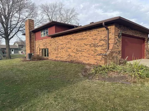 Exterior - 416 Elder St, Dike, IA 50624 photo 2 of 6
