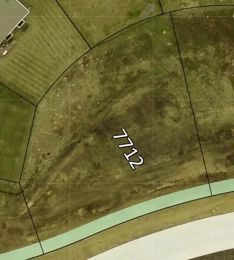 7712 SW Keypoint Dr, Cedar Rapids, IA 52404