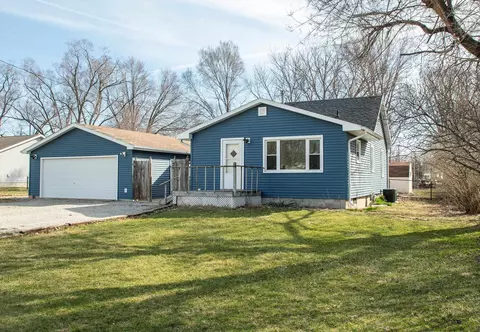 815 Fox Ave, Evansdale, IA 50707