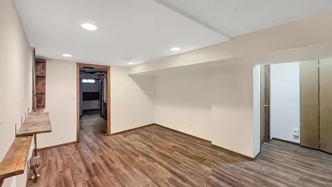 2015 Waterloo Rd, Cedar Falls, IA 50613 photo 12