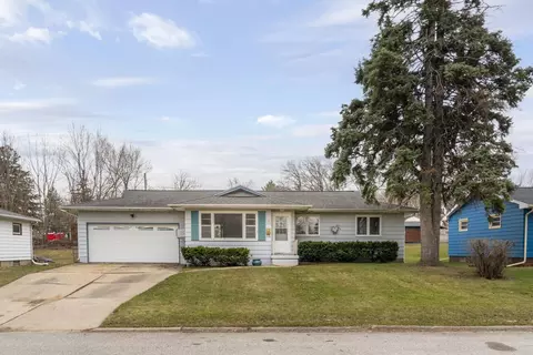 1746 Patton Ave, Waterloo, IA 50702